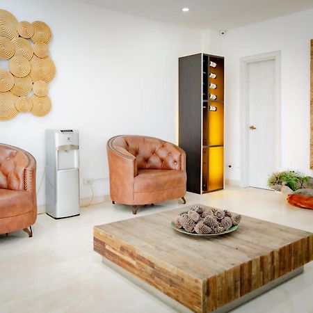 Hotel Madeiro Medellin Bagian luar foto