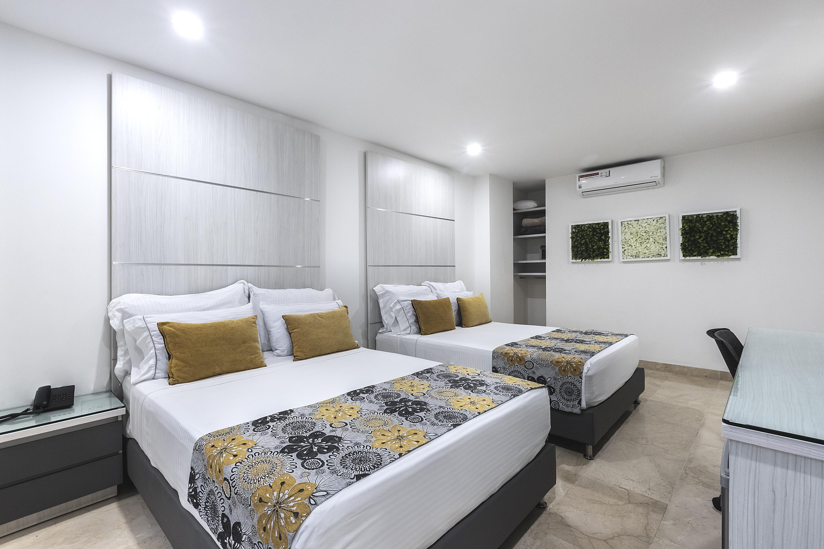 Hotel Madeiro Medellin Bagian luar foto