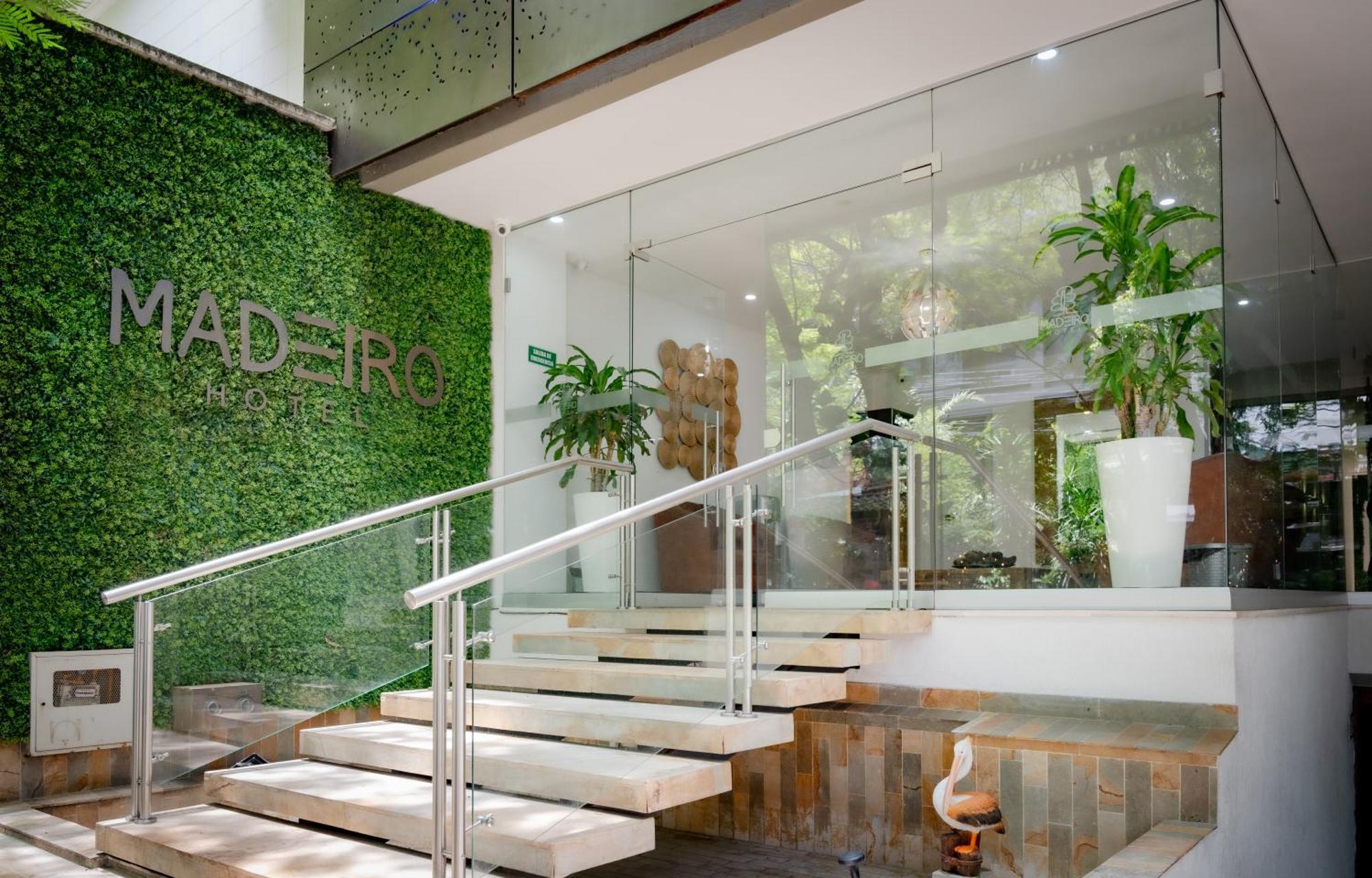 Hotel Madeiro Medellin Bagian luar foto