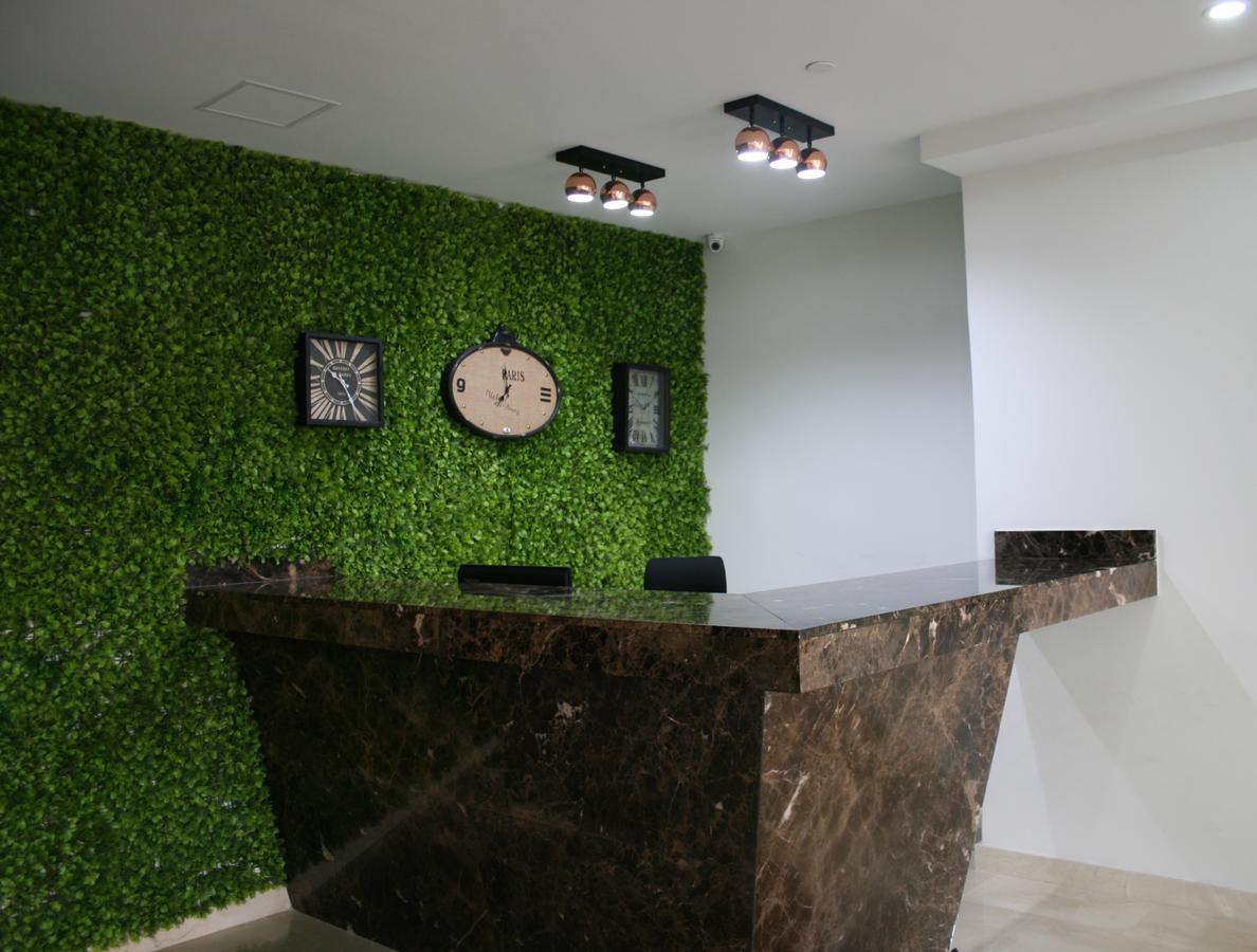 Hotel Madeiro Medellin Bagian luar foto